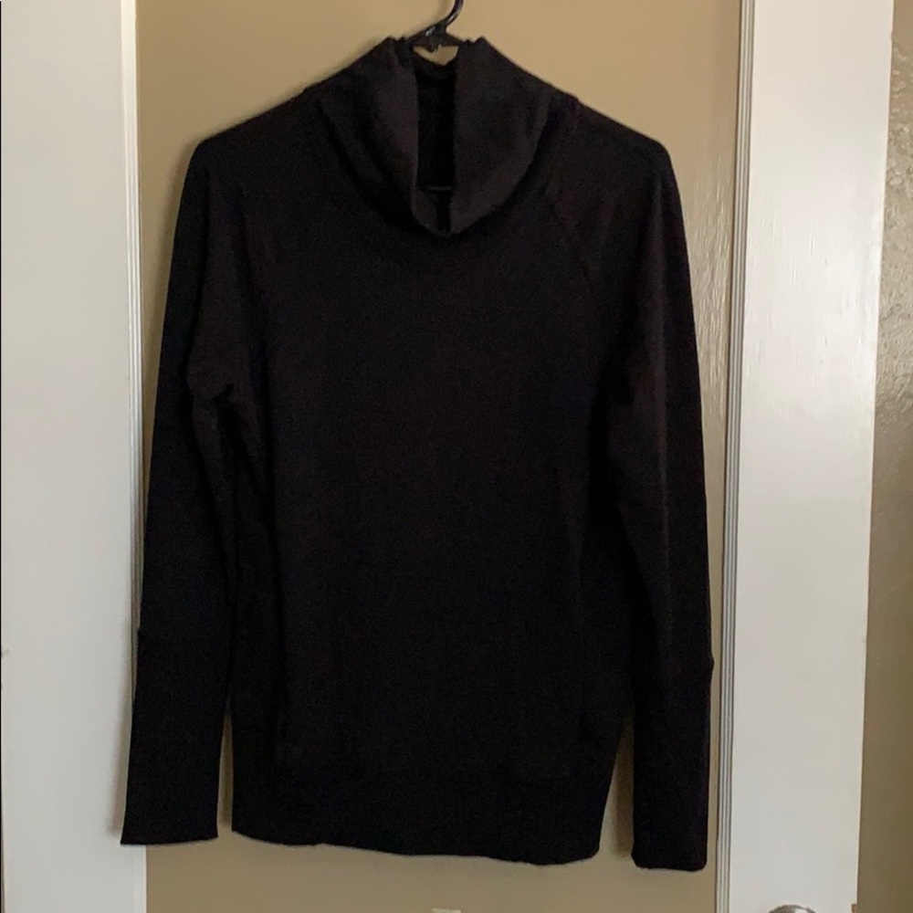 Lululemon Crowl neck sweatshirt!!